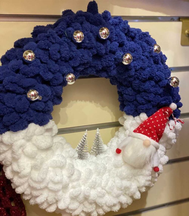 Στεφανάκι Puffy Χριστουγεννιάτικο διακοσμητικό Μπλε λευκό 30εκ - Α90