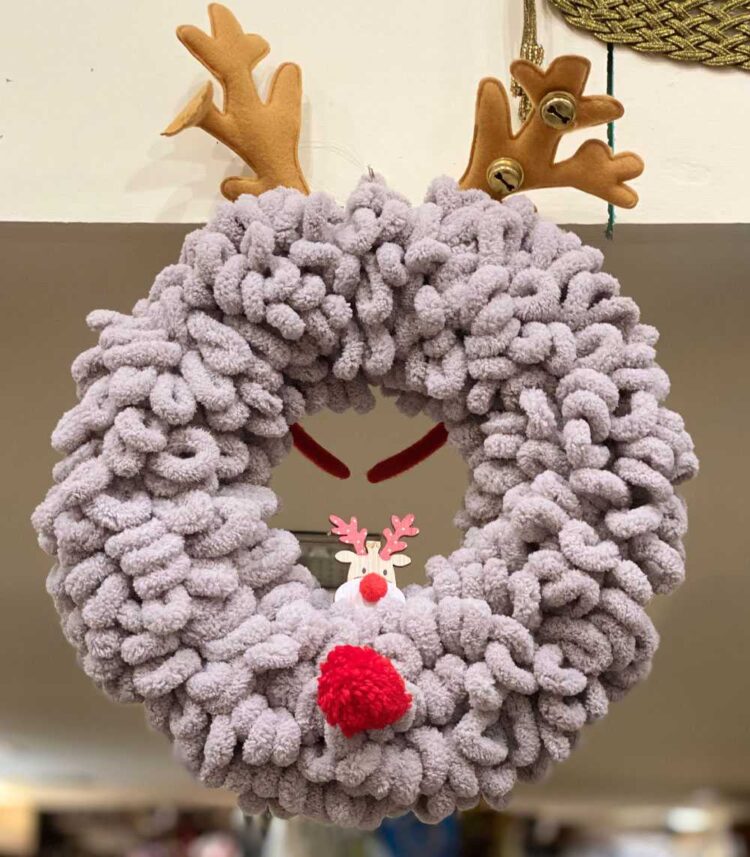 Στεφανάκι Puffy Χριστουγεννιάτικο διακοσμητικό Ταρανδάκι 30εκ - Α86